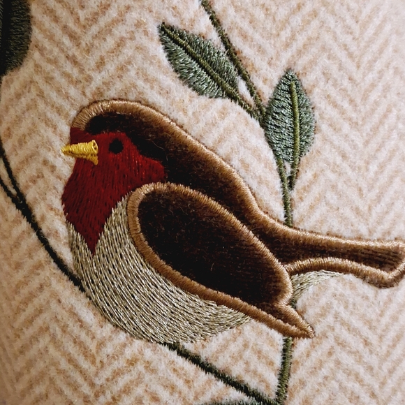 Land'sEnd sherpa bird embroidered slippers size 9 - Picture 2 of 8